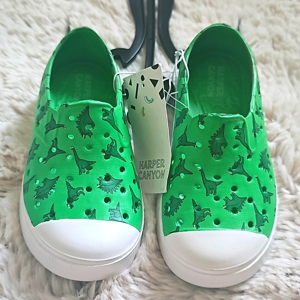 Nwt harper canyon slip ons